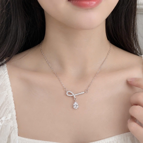 Dây chuyền xi 925 chéo thả đá