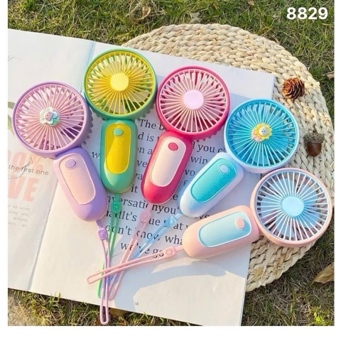 Quạt sạc 8829 PO