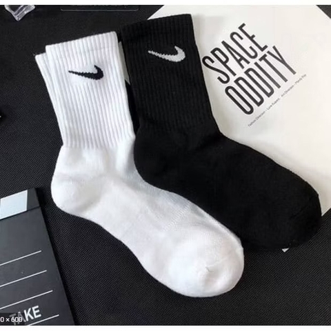 Vớ Nike cổ trung