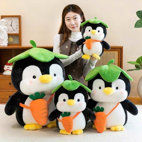 Cánh cụt đội lá đeo cà rốt 50cm