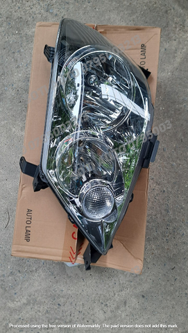 Đèn pha Toyota Fortuner 2004-2007
