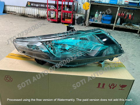 Đèn pha Honda City 2013