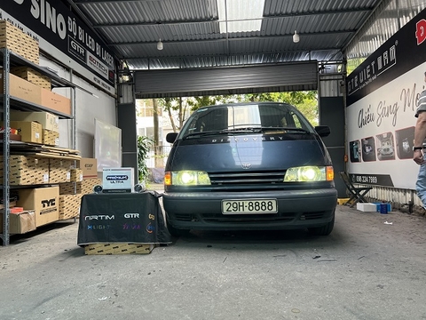 Độ bi pha Toyota Previa