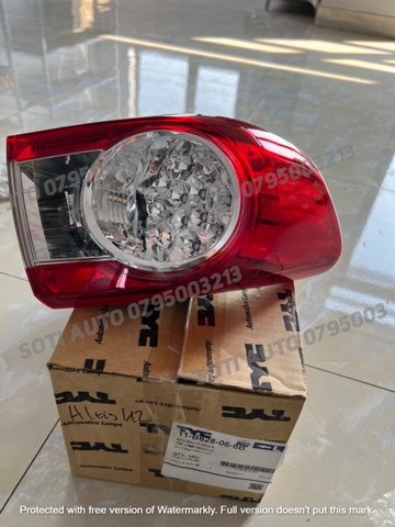 Đèn hậu miếng ngoài Toyota Altis(2012)