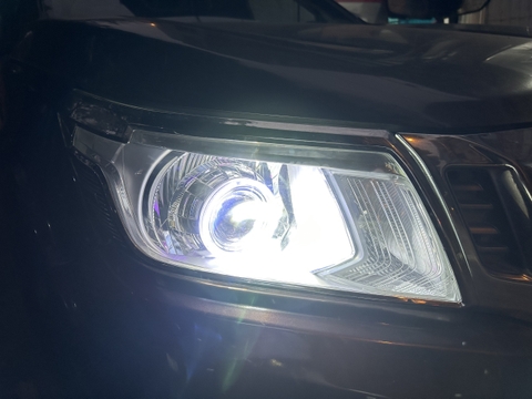 Độ bi pha cos Nissan Narava