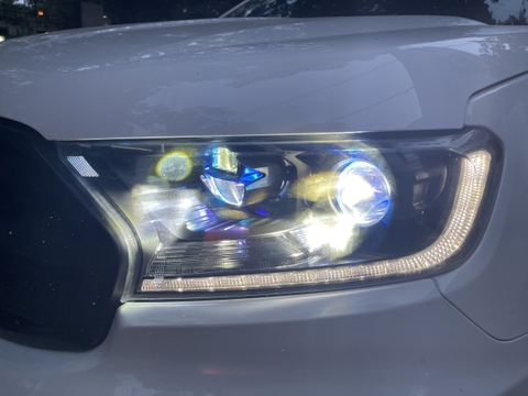 Độ bi pha cos Ford Everest