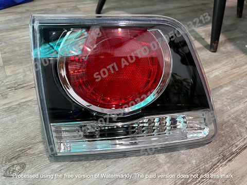 Đèn hậu mảnh trong Toyota Fortuner(11-15), choá đen
