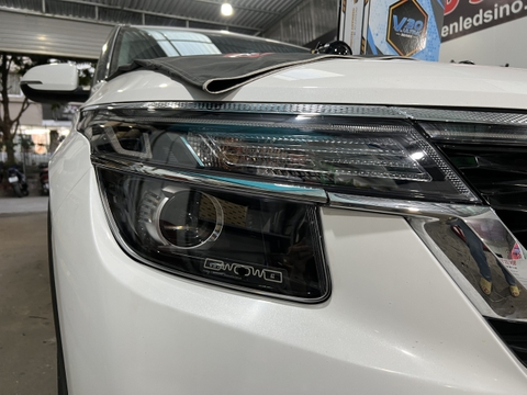 Độ bi pha Kia Seltos