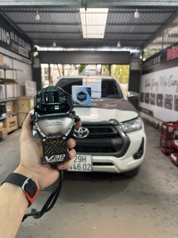 Độ bi pha cos Toyota Hilux