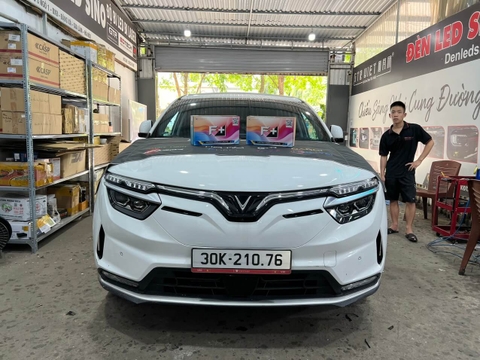 Độ bi pha cos xe điện Vinfast VF8