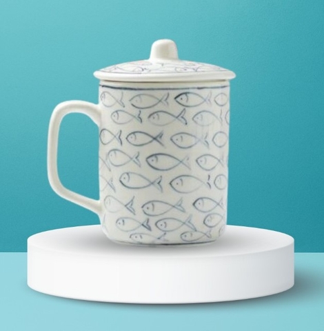 Ly sứ Bát Tràng quà tặng in logo họa tiết vẽ tay đàn cá con có nắp dung tích 350ml LSVT-07