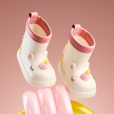 Ủng đi mưa hình kỳ lân cho bé Cheerful Mario