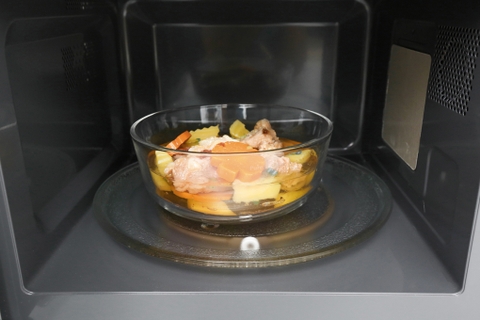 Lò vi sóng có nướng Panasonic NN-GM34JMYUE