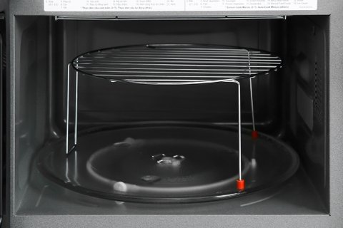 Lò vi sóng có nướng Panasonic NN-GT65JBYUE 31 lít