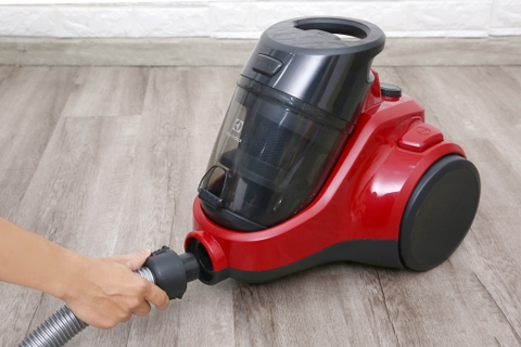 Máy hút bụi dạng hộp Electrolux EC41-6CR