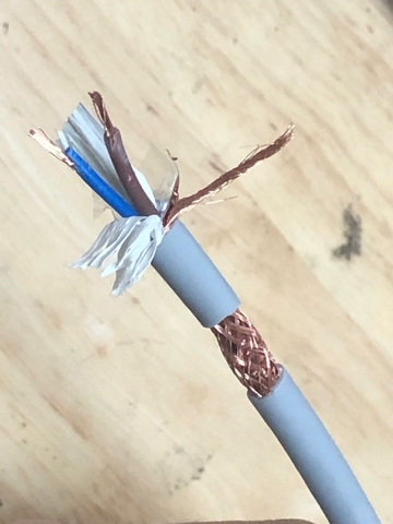 Có lưới 2x0.5 - Dây cáp điều khiển có lưới chống nhiễu RVVP 2x0.5 AGTEK