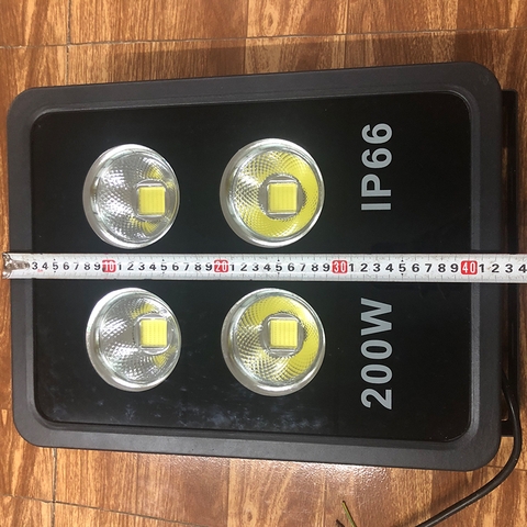 Đèn pha tròn vuông LED ngoài trời 200W - IP65 (4*50w)