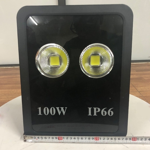 Đèn pha tròn vuông LED ngoài trời 100W - IP65 (2*50w)