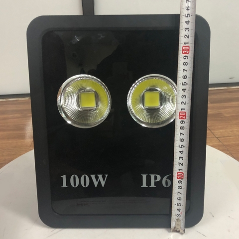 Đèn pha tròn vuông LED ngoài trời 100W - IP65 (2*50w)