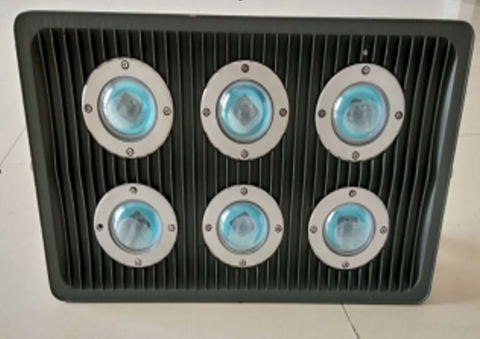 Đèn pha chống cháy nổ 300W - (6*50w)