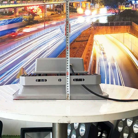 Đèn pha rọi xám ngoài trời 100W - hộp nguồn sau (2*50w)