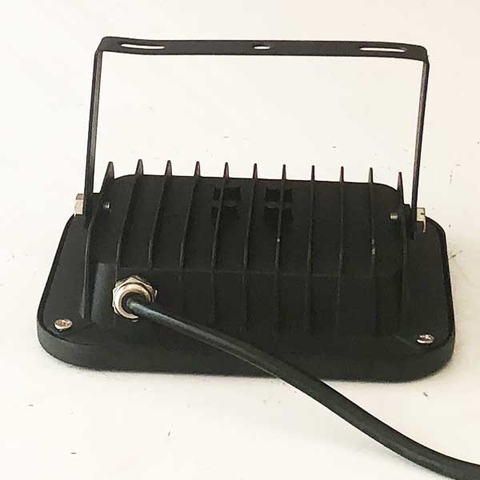 Đèn pha LED ngoài trời 10W - IP65 pha tròn chóa rộng (1*10w)