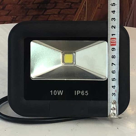 Đèn pha LED ngoài trời 10W - IP65 pha tròn chóa rộng (1*10w)
