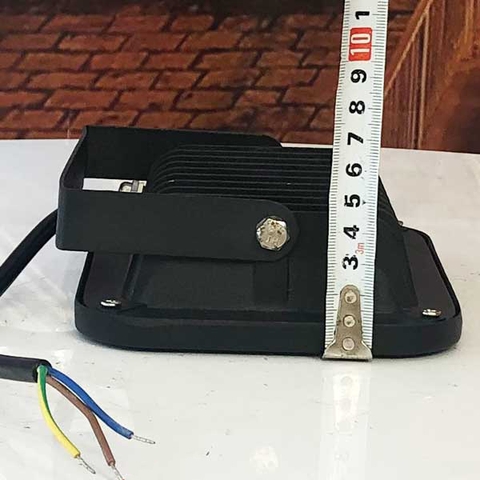 Đèn pha LED ngoài trời 10W - IP65 pha tròn chóa rộng (1*10w)