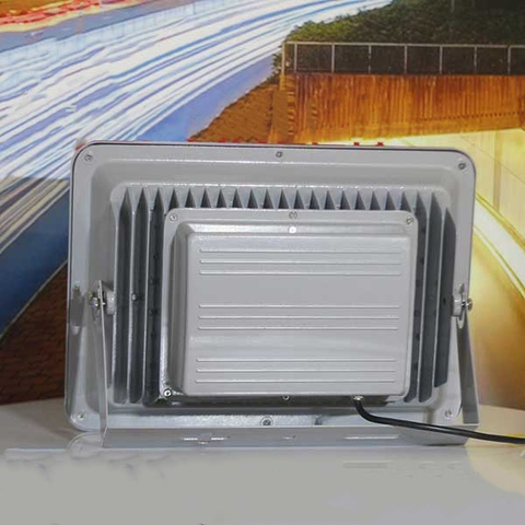 Đèn pha rọi xám ngoài trời 200W - hộp nguồn sau (4*50w)