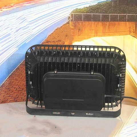 Đèn pha mắt lồi - viền 150W (3*50w)