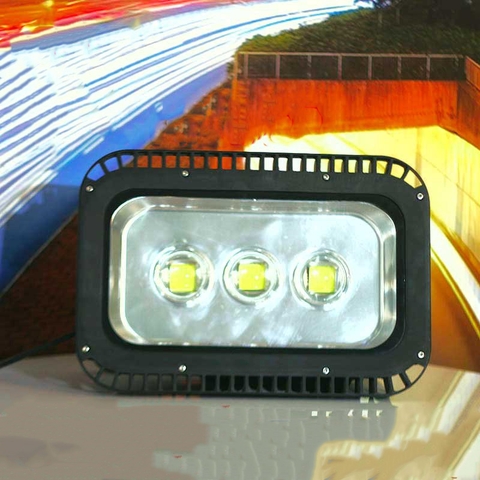 Đèn pha mắt lồi - viền 150W (3*50w)