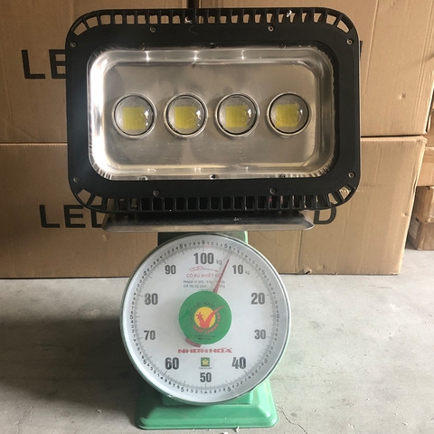 Đèn pha mắt lồi - viền 200W (4*50w)