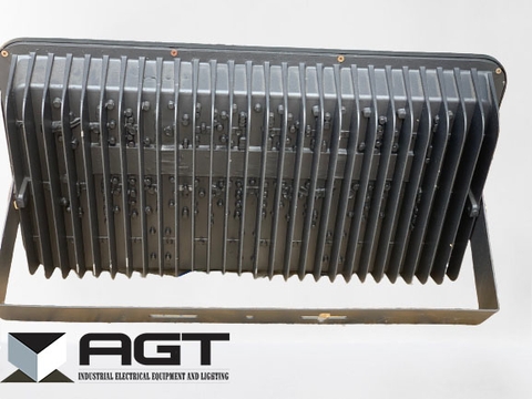 Đèn pha mắt tròn led ngoài trời 500W 10 mắt AGT-DPT500