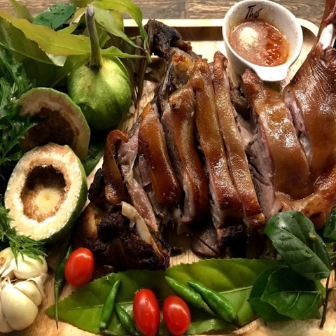 Dê đút lò ghém rau rừng