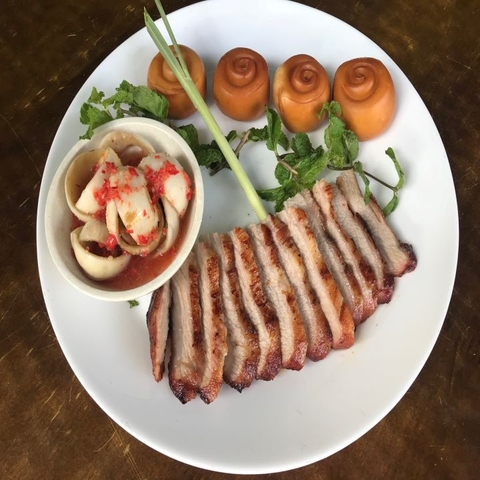 Heo mát xa bánh bao chiên