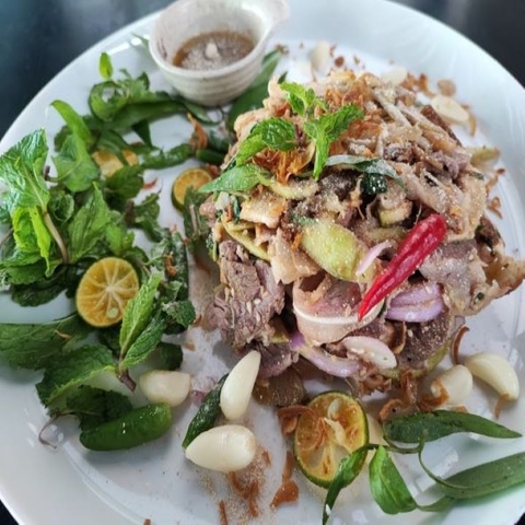 Nem thính đinh lăng