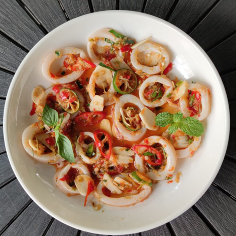 Gỏi mực sốt mắm nhỉ