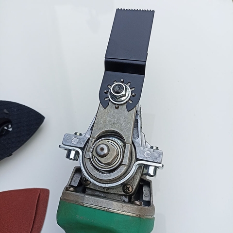 Máy cắt rung - Bộ chuyển đổi máy mài góc thành máy cắt rung tặng kèm lưỡi cưa và đầu chà nhám