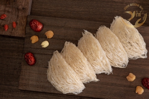 Yến sạch xếp hộp