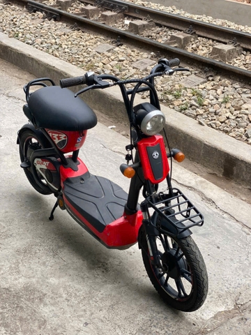 Xe điện giant m133