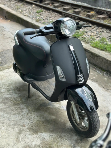 Xe điện vespa màu