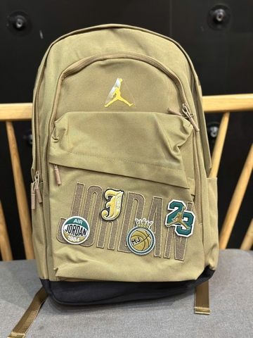 Balo Jordan huy hiệu