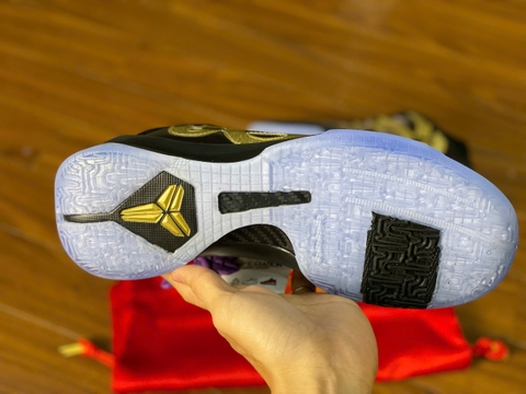 Kobe 5 protro replica
