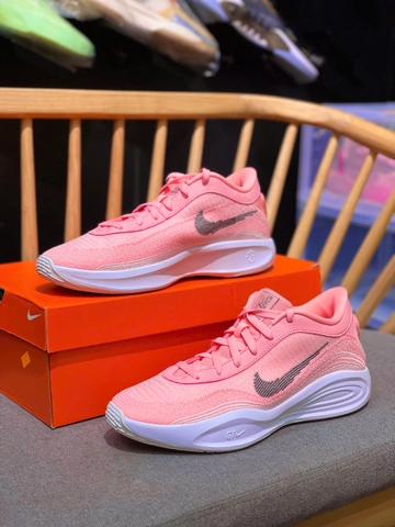 NIKE GT HUSTLE ACADEMY