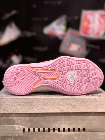 Li-Ning Wade All City 13 Encore 'Family Love'