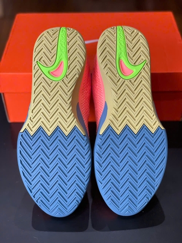 NIKE S.T FLARE