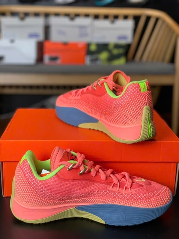 NIKE S.T FLARE