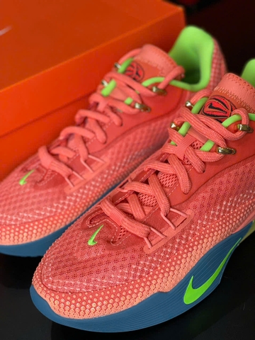 NIKE S.T FLARE