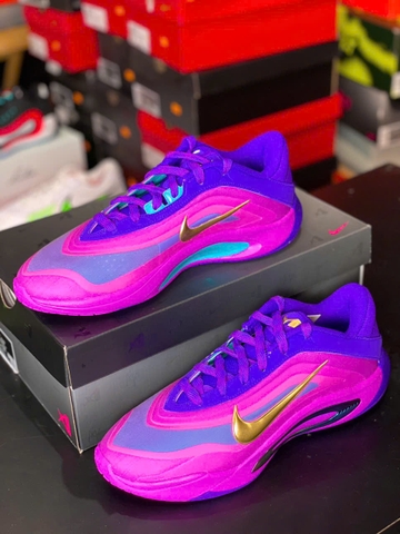 NIKE A'ONE