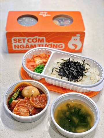 Set 2 : cơm cá hồi + trứng
